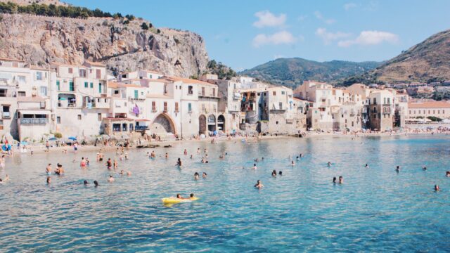 Cefalu strand Sicilië Italië Rondreis Op Maat Specialist